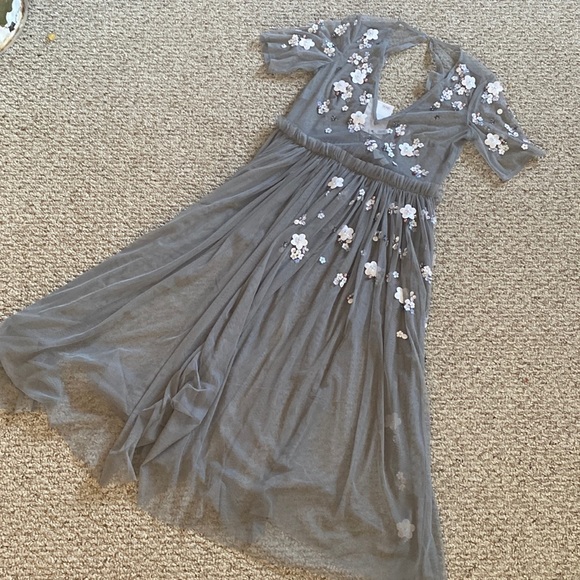 ASOS NWT sheer dress size 2 with embellished flower similar 2 needle and thread - Picture 4 of 4